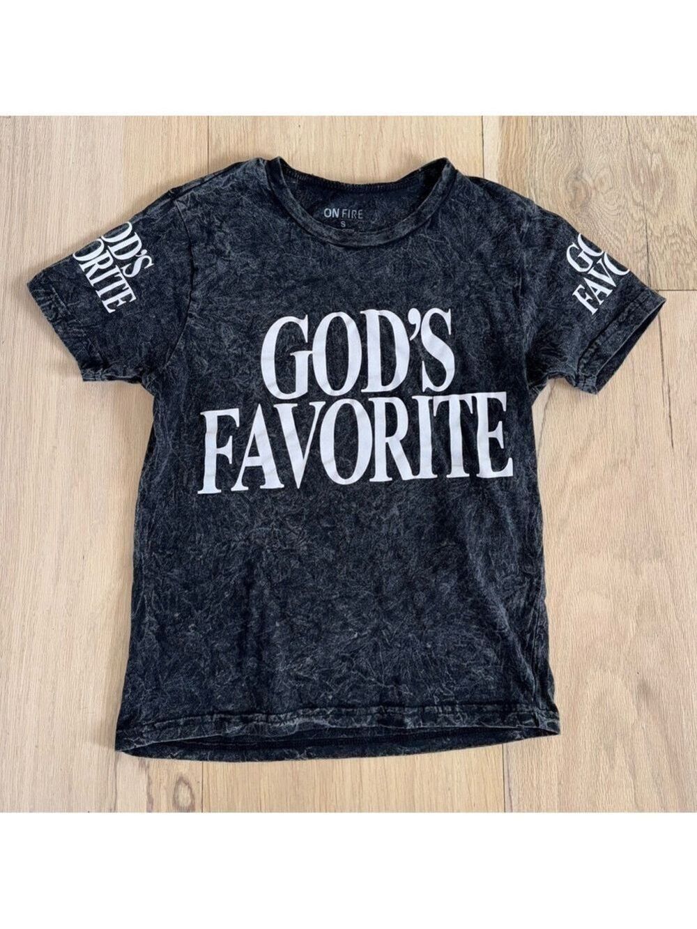 On Fire “God’s Favorite” Gray And White Short Sleeve Tee Shirt Size Small